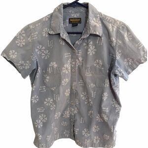 VTG. Woolrich Light Gray Floral Women’s Shirt 🌺